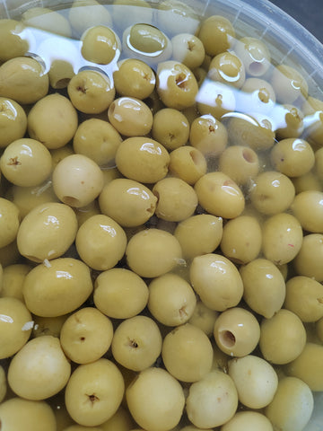Eingelegte Oliven in Salz (زيتون طاجن)